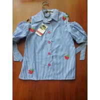 Блузка с оголенным плечом