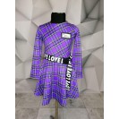 Стильное платье в клеточку с поясом